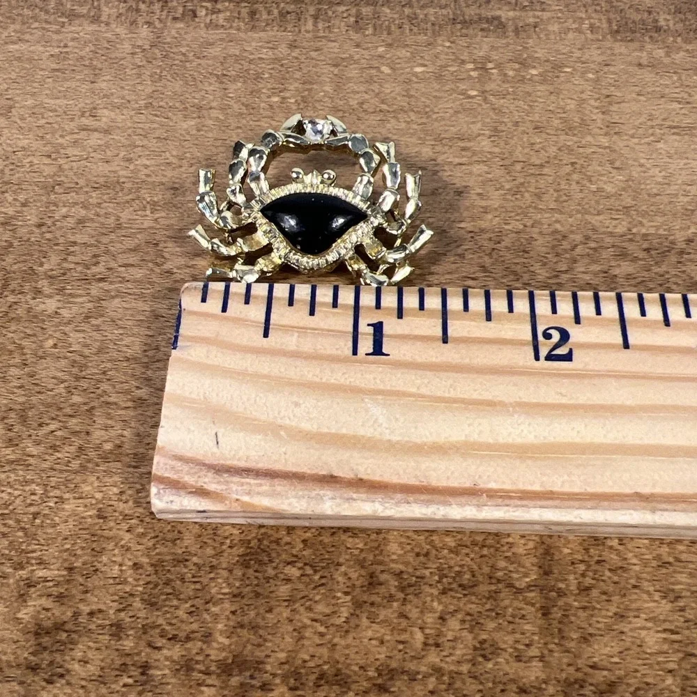 Vintage‎ Brooch Lot Birds, Crab, Flower Bouquet